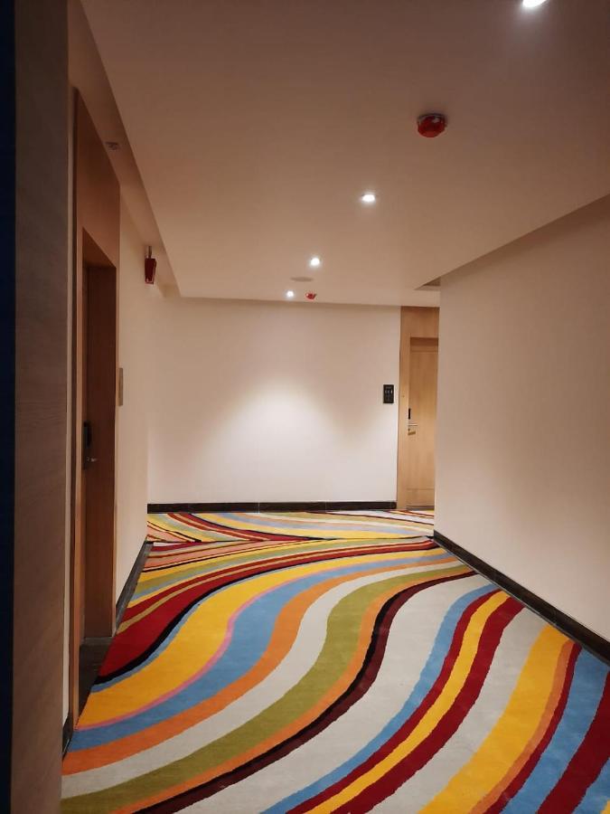 Acco Grand Hotel Lucknow Esterno foto